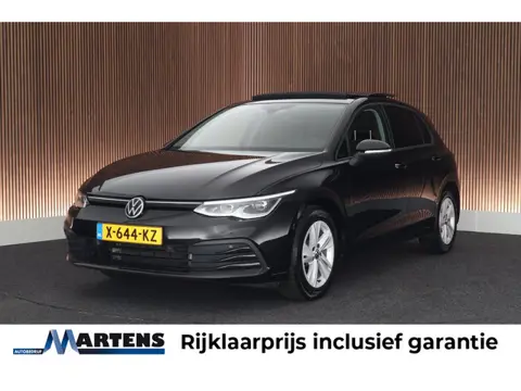 Volkswagen Golf 1.5 eTSI 150pk DSG Life Panoramadak HUD Camera Navigatie Keyless