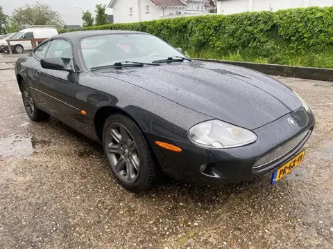 Jaguar XK8 4.0 V8 Coupé in nette staat