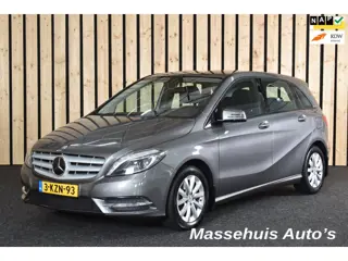 Mercedes-Benz B-klasse 180 Ambition Trekhaak Navi Clima Cruise Bi-xenon LED PDC V+A Nwe APK