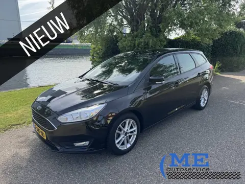 Ford Focus Wagon - 1.0 Titanium|Pdc|airco|cruise