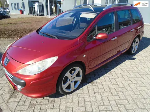 Peugeot 307 SW 2.0-16V XSi 6 persoons Nieuwe Apk