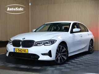 BMW 3 Serie 318i Business Edition AVM SPORTLEDER NAVI CARPLAY DIGI DASH '21