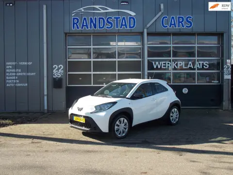 Toyota Aygo X 1.0 VVT-i S-CVT Play Automaat Airco Elek Pakket 5Deurs 2024bj GARANTIE