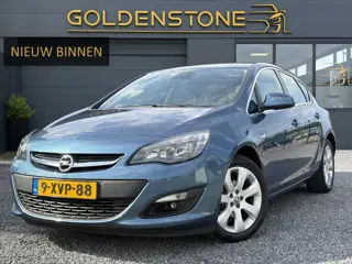 Opel Astra 1.4 Turbo Blitz 1e Eigenaar,Trekhaak,120pk,Navi,Dealer Onderhouden,6 Bak,Pdc,Lm velgen,N.