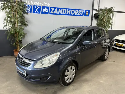 Opel Corsa 1.2-16V Enjoy // Lage km stand // nwe APK !!!