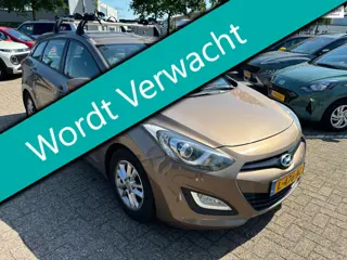 Hyundai I30 1.6 GDi 135pk Automaat 2e eig. Airco Cruise Trekhaak 1300kg. PDC