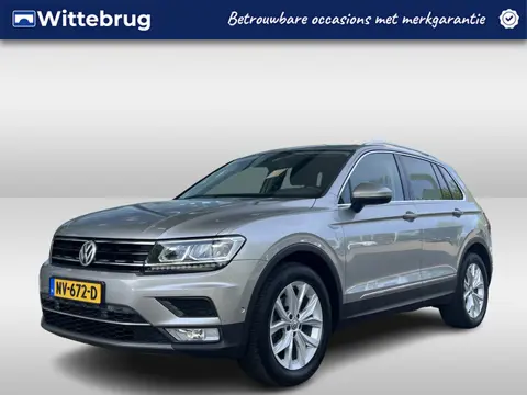 Volkswagen Tiguan 1.4 TSI ACT Highline / Virtual cockpit / Led / Trekhaak / Alcantara / Navi / DSG H