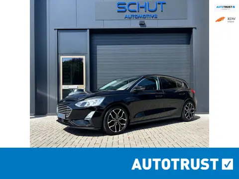 Ford Focus 125pk Business Edition NAVI | STOEL + STUURVERWARMING | CARPLAY | TREKHAAK | CRUISE CONTR