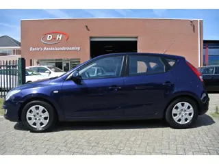 Hyundai I30 1.6i Dynamic airco automaat apk 29-05-2027 inruil mogelijk nap
