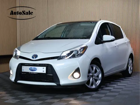 Toyota Yaris 1.5 Full Hybrid Aspiration PANORAMA DAK TOP UITV.