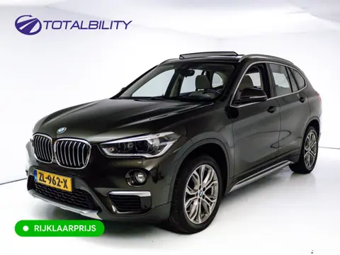 BMW X1 sDrive20i High Exec. X-Line | Afn. trekhaak | Panoramadak | Elec. verst stoel met geheugen | 