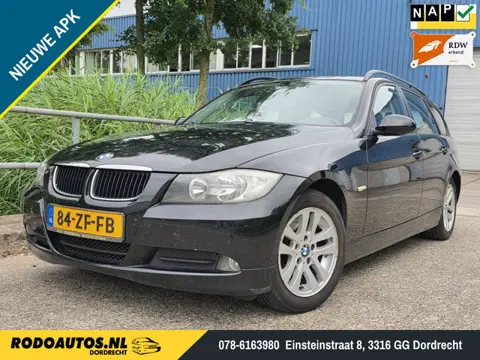BMW 3 Serie Touring 320i Business Line Navi/Airco/Cruise ✅