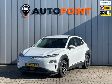 Hyundai Kona EV Comfort 64 kWh trekhaak FASE 3 SOH 100 %