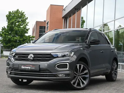 Volkswagen T-Roc 1.5TSI 150pk R-Line Pano Trekh LED 19-Inch Keyless DAB ACC Side/Lane Assist