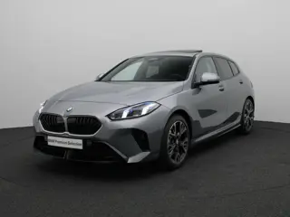 BMW 1-serie 120 M Sportpakket | Glazen panoramadak | Comfort Access | Achteruitrijcamera | Elektrisc