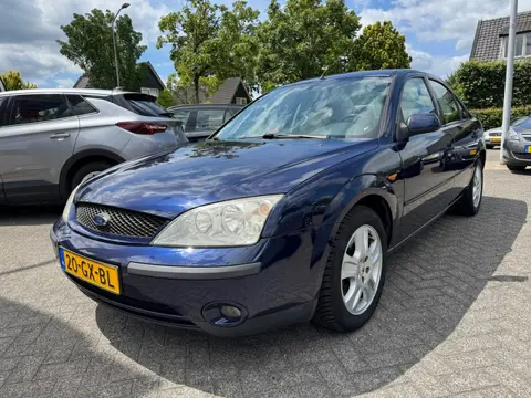 Ford Mondeo 2.0-16V Ghia Automaat,Airco,Cruise,Nap,Trekhaak