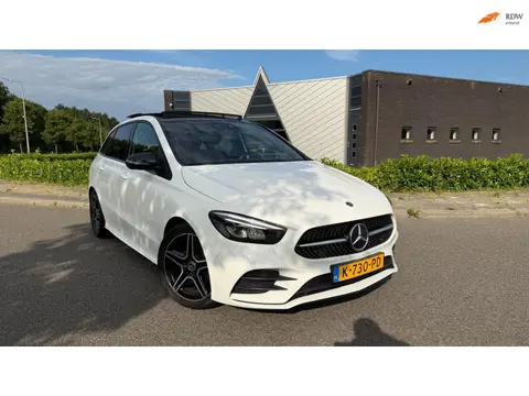 Mercedes-Benz B-klasse 200 Business Solution AMG | Panorama dak | AUTOMAAT | Stoelverwarming| Achter