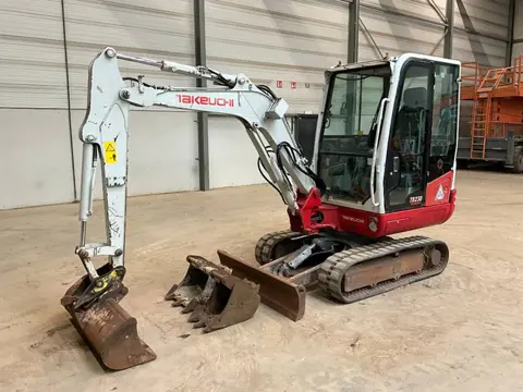 Takeuchi TB 230 (bj 2017)
