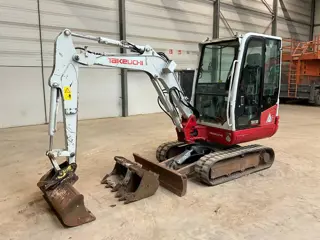 Takeuchi TB 230 (bj 2017)