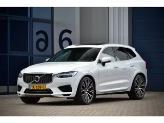 Volvo XC60 2.0 T8 Twin Engine AWD R-Design / Pano / Style Pack / 22 Inch / Luchtvering / B&W