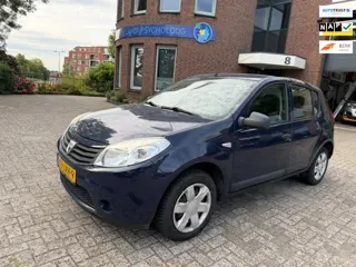 Dacia Sandero 1.2 Ambiance / bj.2010 / kleur: blauw / 5 deurs / NAP met 195946 km.en APK tot 07/2027