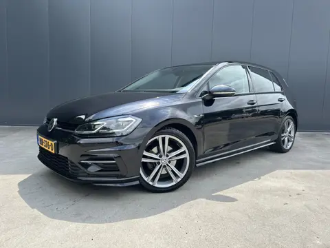 Volkswagen Golf 1.5 TSI 150 PK R LINE VIRTUAL COCKPIT CAMERA ADAPT HIGHLINE CRUISE NAVI ECC TREKHAAK