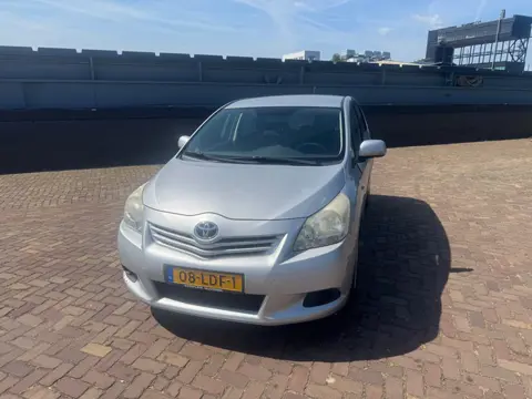 Toyota Verso 1.6 VVT-i Comfort