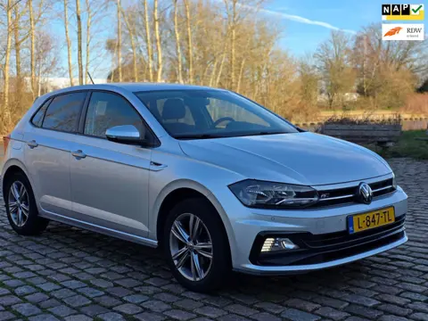 Volkswagen Polo 1.0 TSI R-Line Edition Navigatie cruis control trekhaak parkeer sensor trekhaak