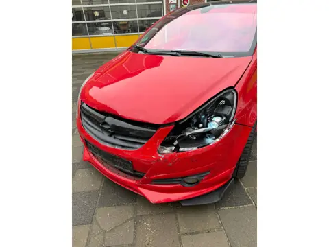 Opel Corsa 1.6-16V GSI VOOR EN ACHTERSCHADE HANDELSPRIJS