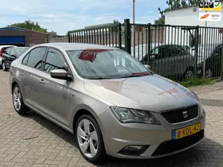 Seat Toledo 1.2 TSI Businessline High Zeer netjes airco navigatie cruis control trekhaak