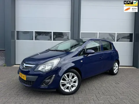 Opel Corsa 1.2-16V BlitZ Airco Cruise PDC Navigatie
