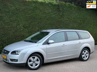 Ford Focus Wagon 1.8-16V Ambiente Flexifuel /CRUISE/AIRCO/PDC/S-VRWRMNG/RIJDTSUPER!/