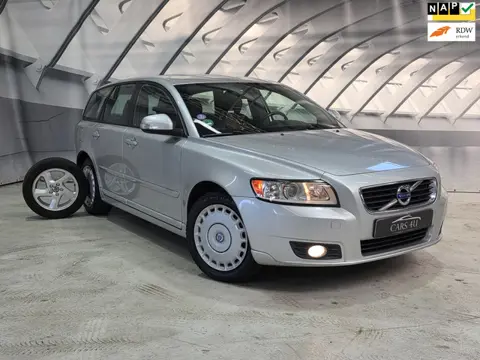 Volvo V50 2.0 Sport 2 setjes wielen