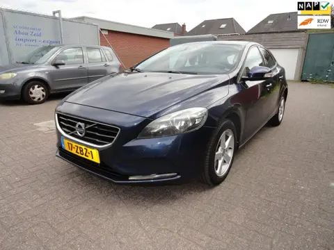 Volvo V40 1.6 T3 Kinetic NAVI CLIMA
