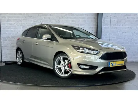Ford Focus 1.0 Titanium / Stoelverwr. / Cruis / Leer / Clima