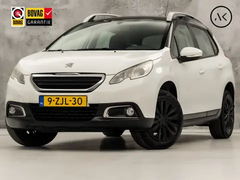 Peugeot 2008 1.2 PureTech Sport Automaat (PANORAMADAK, NAVIGATIE, TREKHAAK, CRUISE, SPORTSTOELEN, PA