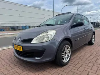 Renault Clio 1.2-16V /Panoramadak/Airco/Nieuwe APK