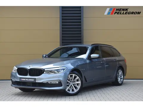BMW 5 Serie Touring 530i High Executive * Head-up * Sfeerverlichting * Comfortstoelen * Harman / Kar