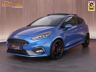 Ford Fiesta ST-3 1.5 200pk PERFORMANCE PACK |Milltek|18" LMV Sparco|launch control|sper diff|pano|B&