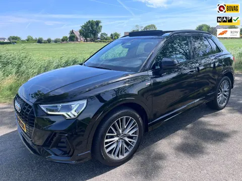 Audi Q3 35 TFSI S edition Pano 1e eig