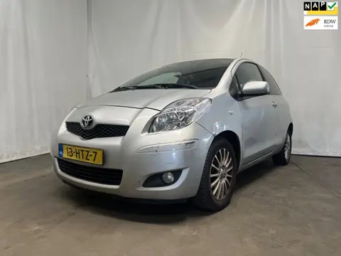 Toyota Yaris 1.3 VVTi Dynamic EXPORT!!