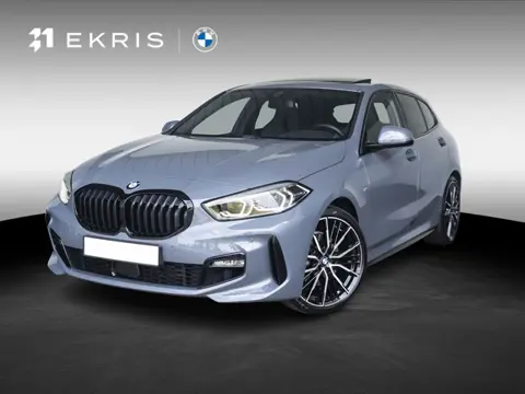 BMW 1 Serie 118i | High Executive | M Sportpakket | 19 inch | Glazen panoramadak | Stoelverwarming |
