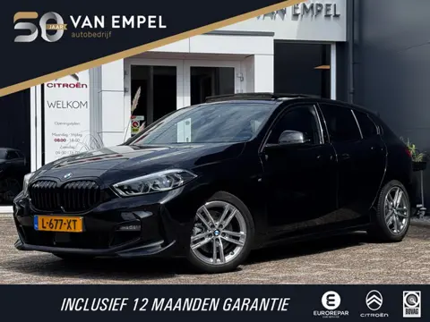 BMW 1-serie 118i M-Sport | Pano | NL-Auto | Leder + Sportstoelen | Camera | Stoelverwarming