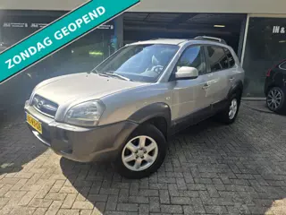 Hyundai Tucson 2.0i Dynamic | NIEUWE APK | 12 MND GARANTIE | AIRCO | ELEC RAMEN |