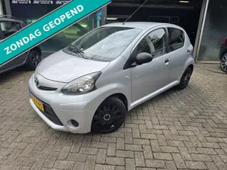 Toyota Aygo 1.0 VVT-i Now | 12MND GARANTIE | AIRCO | ELEC PAKKET | NIEUWE APK |