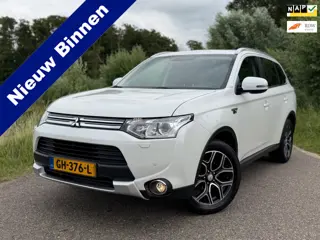 Mitsubishi Outlander 2.0 PHEV Limited Edition X-Line / 1ste Eigenaar / Clima / Navi / Schuif-Opendak
