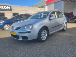 Volkswagen Golf 2.0 FSI Comfortline nette auto
