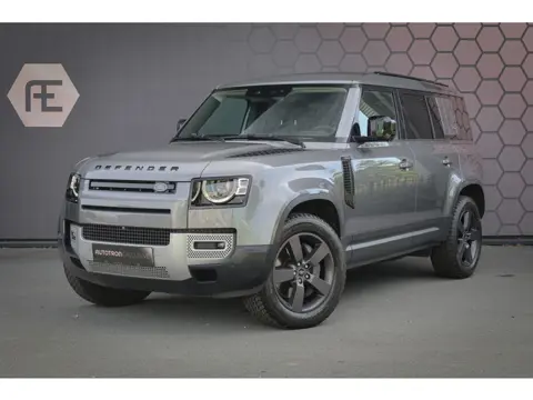Land Rover Defender 110 P400e | PANORAMADAK | STOELVERWARMING | COLD CLIMATE PACK INCL. VOORRUIT EN 