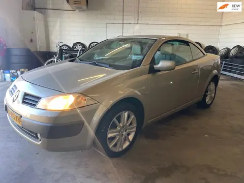 Renault Mégane Coupé-Cabriolet 2.0-16V Privilège Luxe