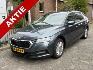 Škoda Octavia Combi 1.0 e-TSI Business Edition Automaat/Nieuw Type/Trekhaak/Alu wielen